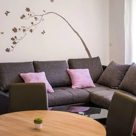 Simoni Zd Apartment